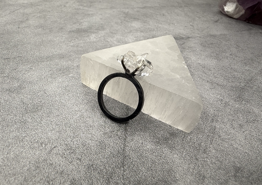 Claw - Clear Quartz Cluster - Size 8.5-9