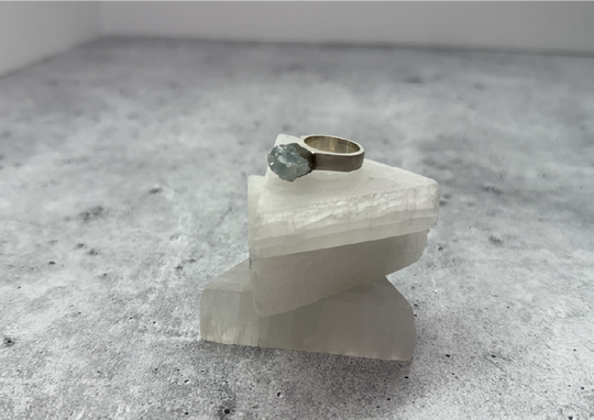 The Pedestal Aquamarine - Size 5-5.5